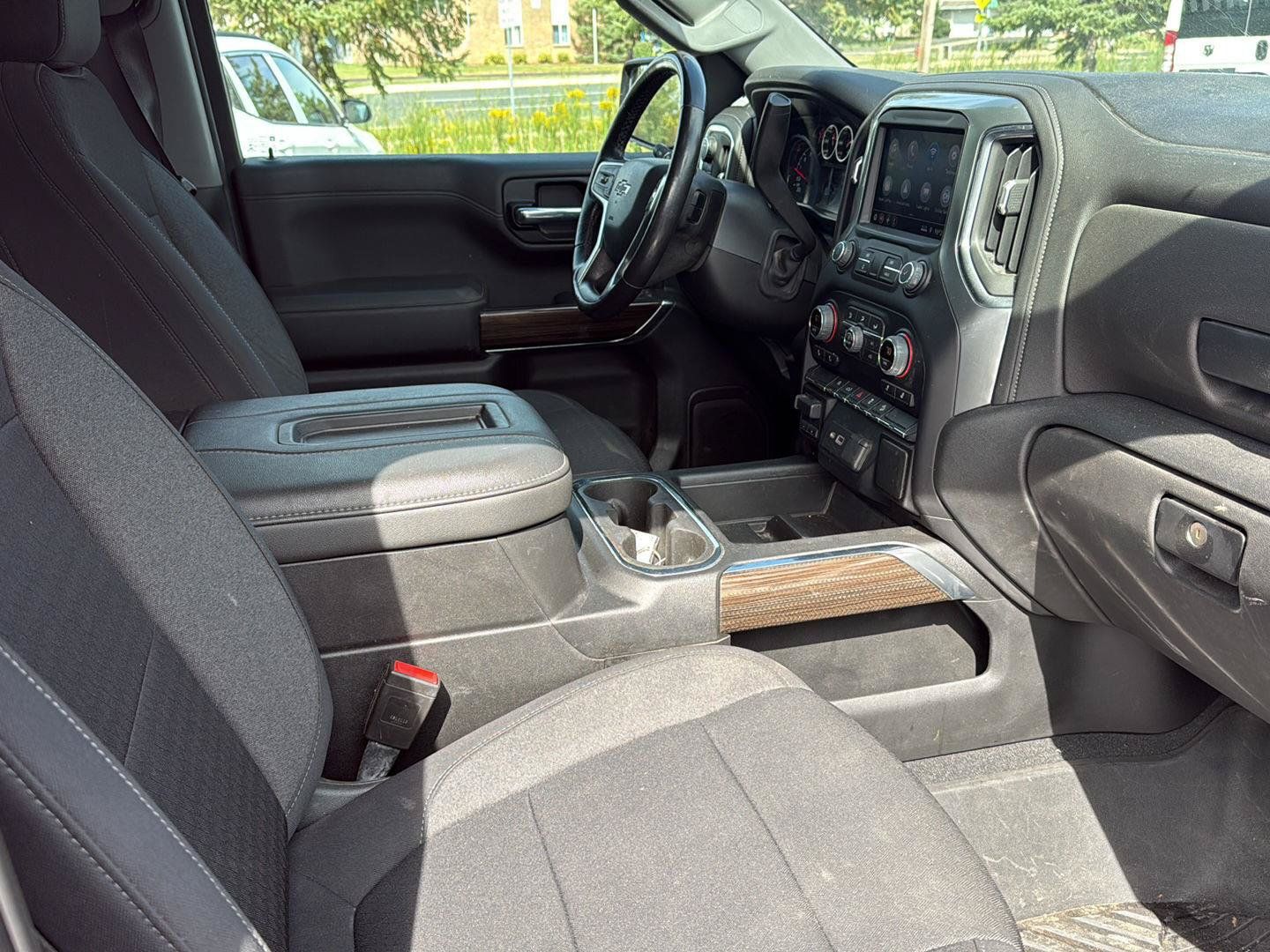 Used 2021 Chevrolet Silverado 1500 RST w/ Z71 Off-Road Package AWD/4WD image 8
