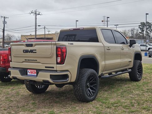 Used 2022 GMC Sierra 1500 Elevation w/ X31 Off-Road Package image 4