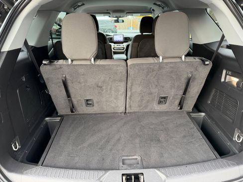 Certified 2023 Ford Explorer XLT image 12