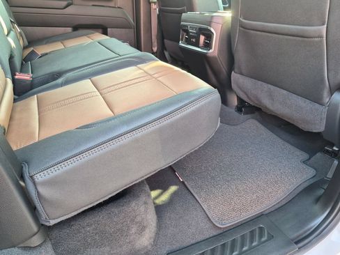 Used 2024 Chevrolet Silverado 2500 High Country w/ High Country Premium Package AWD/4WD image 27