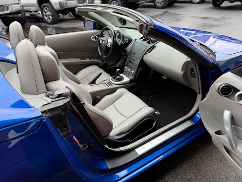 Used 2006 Nissan 350Z Touring image 27