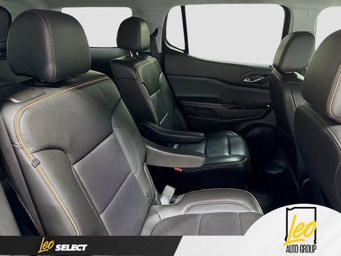 Used 2021 GMC Acadia AT4 w/ Technology Package AWD/4WD image 33