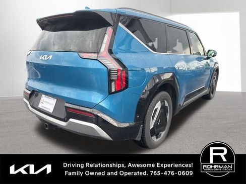 Used 2024 Kia EV9 Land AWD/4WD image 5