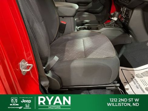 New 2026 Jeep Gladiator Mojave w/ Technology Group AWD/4WD image 47