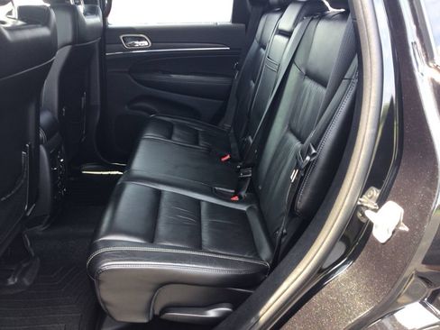 Used 2016 Jeep Grand Cherokee Limited AWD/4WD image 10