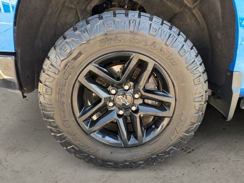 Used 2022 Chevrolet Silverado 1500 LT Trail Boss AWD/4WD image 15