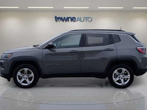 Used 2023 Jeep Compass Latitude w/ Convenience Group image 2