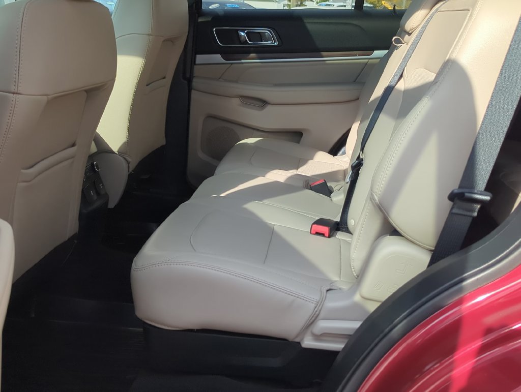 Used 2019 Ford Explorer Limited w/ Ford Safe & Smart Package AWD/4WD image 23