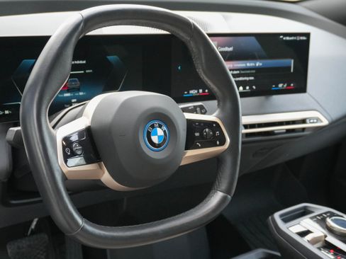 Used 2024 BMW iX xDrive50 w/ Sport Package image 10