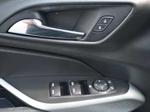 Used 2024 Chevrolet Trax LS w/ LS Convenience Package image 24