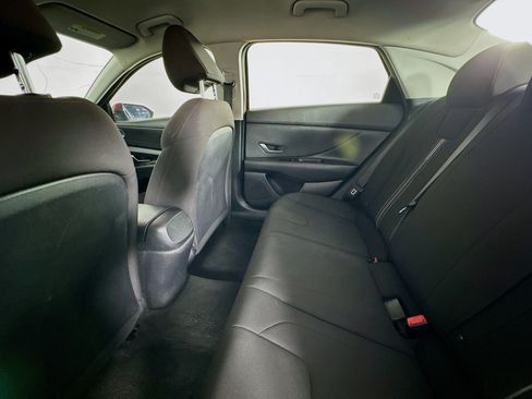 Used 2021 Hyundai Elantra SEL FWD image 23