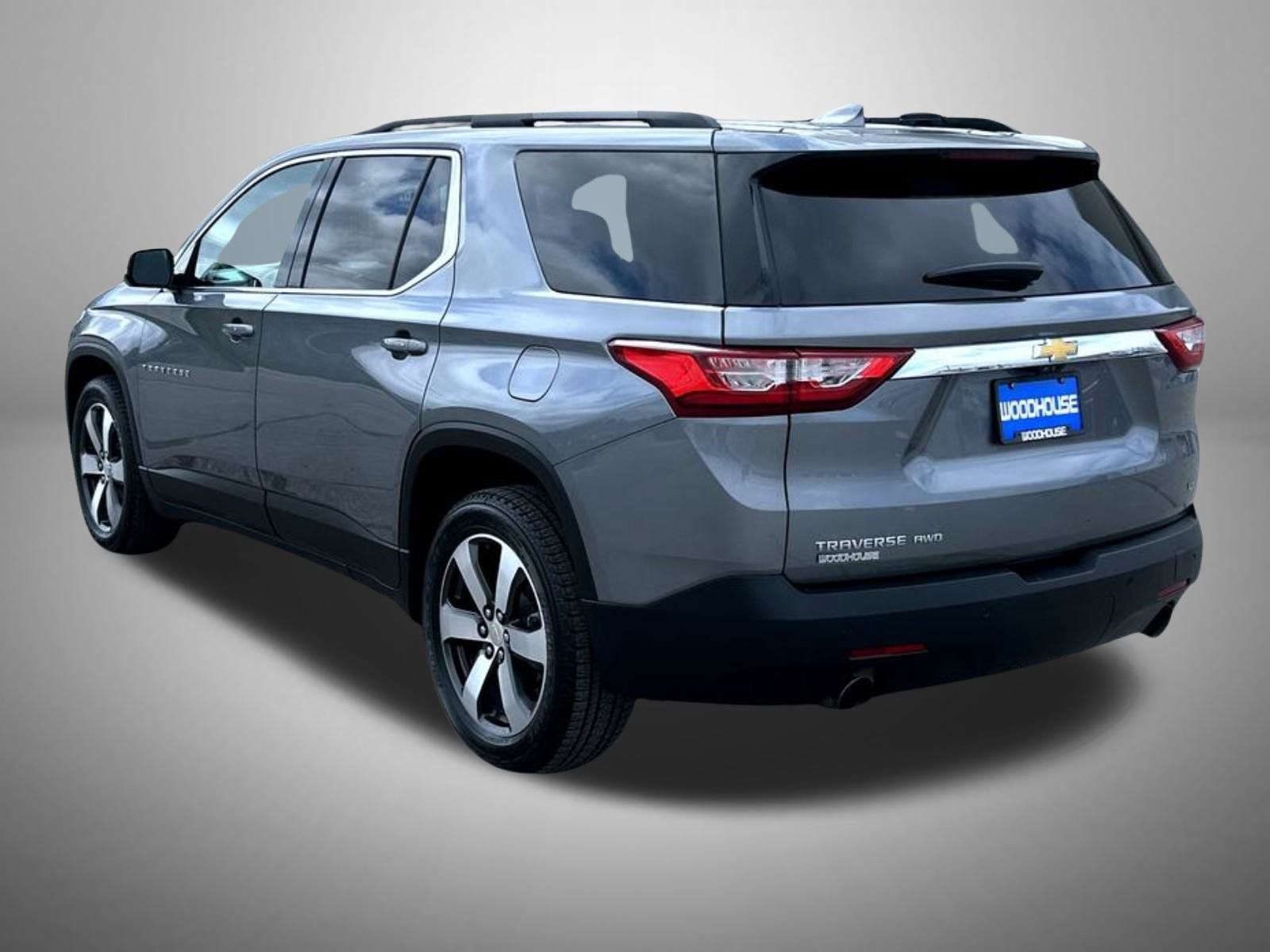 Certified 2020 Chevrolet Traverse LT w/ LT Premium Package AWD/4WD image 8