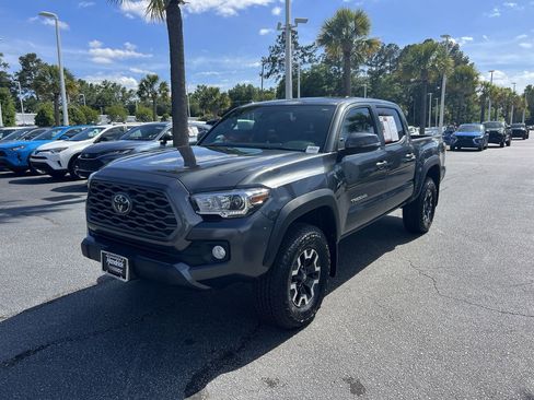 Used 2023 Toyota Tacoma TRD Off-Road AWD/4WD image 5