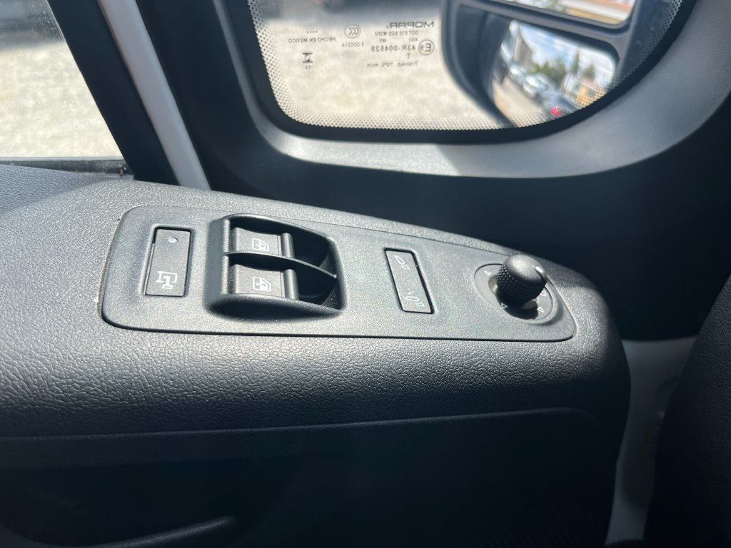 Used 2024 RAM ProMaster 2500 w/ Convenience Group FWD image 21