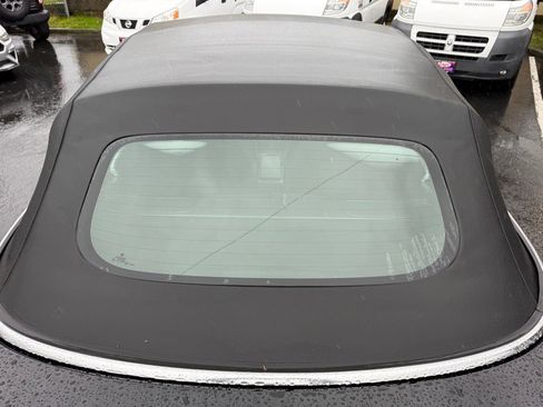 Used 2015 Volkswagen Beetle TDI image 13