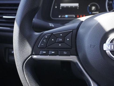 Used 2025 Nissan Leaf S FWD image 12