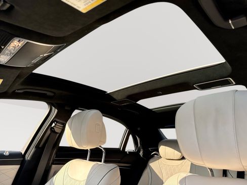 Used 2015 Mercedes-Benz S 550 Sedan image 16
