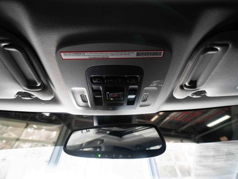 Used 2021 Toyota Camry SE image 18