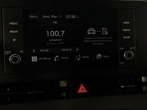 Used 2025 Kia Sportage LX AWD/4WD image 16