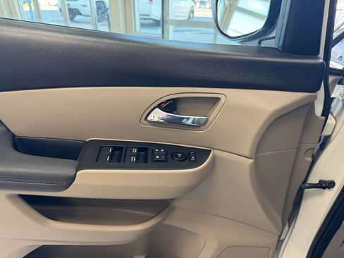 Used 2016 Honda Odyssey EX image 10