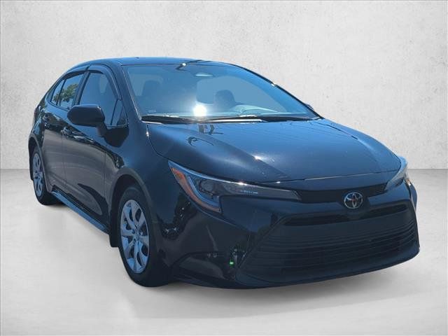 Certified 2025 Toyota Corolla LE FWD image 3