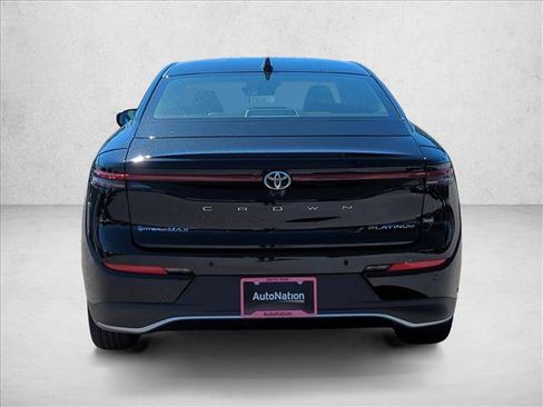 New 2026 Toyota Crown Platinum image 6