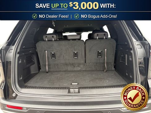 Used 2026 Chevrolet Traverse LT image 24