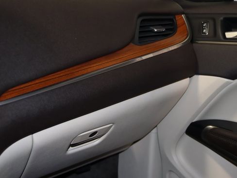 Used 2017 Lincoln MKC Select w/ Lincoln MKC Climate Package image 49