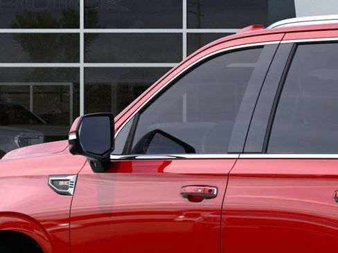 New 2026 GMC Yukon Denali w/ Sun & Power Step Package image 12