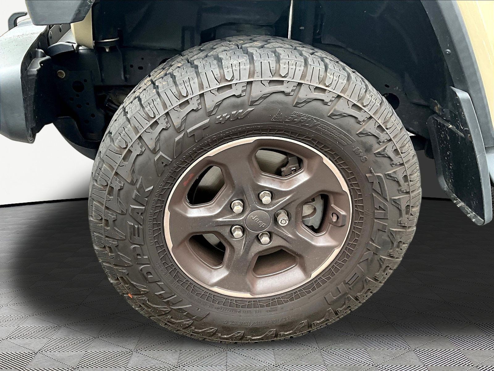 Used 2020 Jeep Gladiator Sport w/ Quick Order Package 24S AWD/4WD image 34
