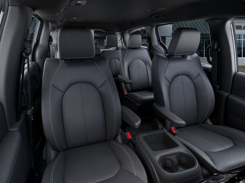New 2026 Chrysler Pacifica Select FWD image 16