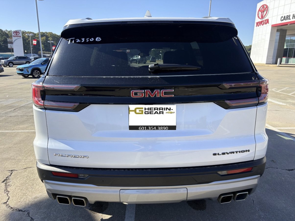 Used 2024 GMC Acadia Elevation FWD image 17