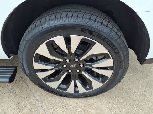 New 2026 Ford Expedition Platinum AWD/4WD image 20