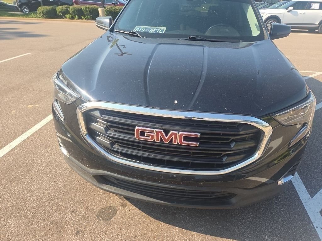Used 2020 GMC Terrain SLE FWD image 1