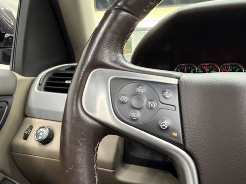 Used 2017 GMC Yukon SLT AWD/4WD image 19