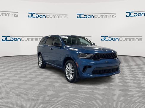 Used 2025 Dodge Durango GT image 2