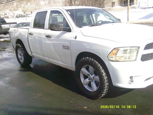 Used 2015 RAM 1500 Express image 3