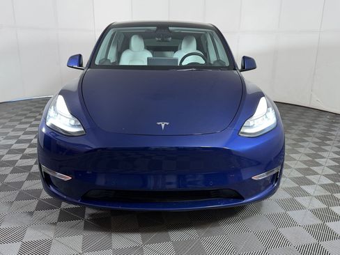 Used 2021 Tesla Model Y Long Range AWD/4WD image 6