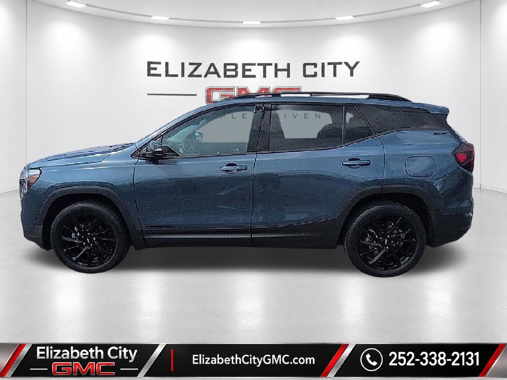 Used 2024 GMC Terrain SLT w/ Elevation Edition AWD/4WD image 9