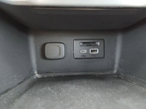 Used 2021 GMC Acadia SLT w/ Trailering Package image 9