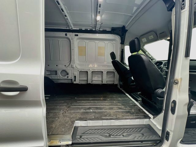 Used 2021 Ford Transit 250 Medium Roof AWD image 25