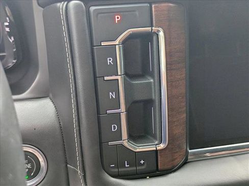 Used 2023 GMC Yukon XL Denali Ultimate image 11