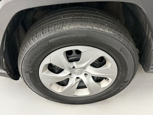 Used 2024 Toyota RAV4 LE image 11