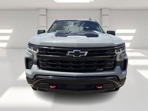 Used 2024 Chevrolet Silverado 1500 LT Trail Boss w/ Convenience Package II image 2