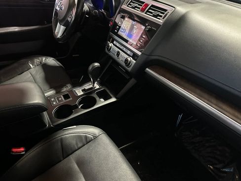 Used 2016 Subaru Outback 2.5i Limited image 19