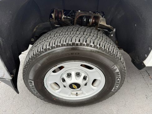 Used 2019 Chevrolet Silverado 2500 W/T w/ WT Convenience Package RWD image 11