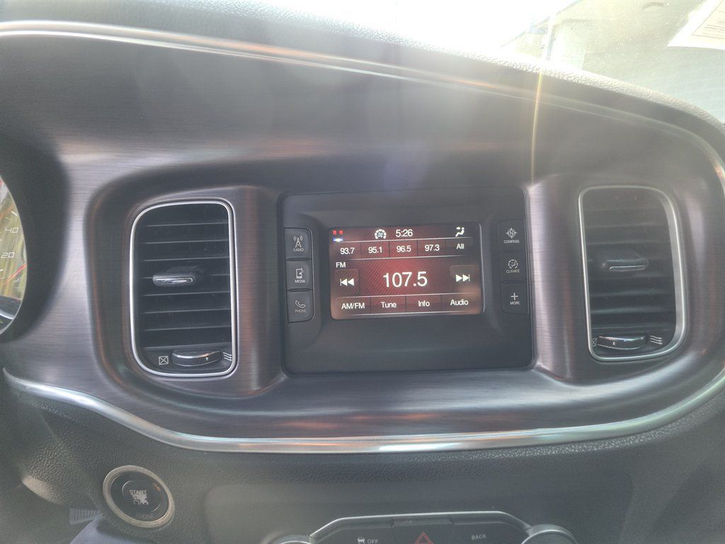 Used 2015 Dodge Charger SE RWD image 11