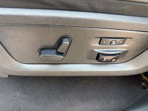 Used 2018 RAM 1500 Laramie AWD/4WD image 16