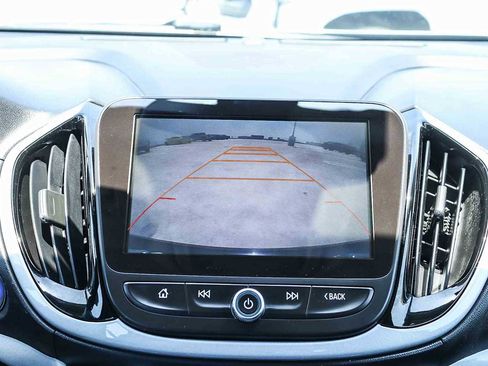Used 2017 Chevrolet Volt LT FWD image 25
