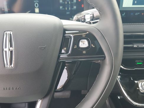 New 2026 Lincoln Corsair Reserve w/ Jet Appearance Package AWD/4WD image 18